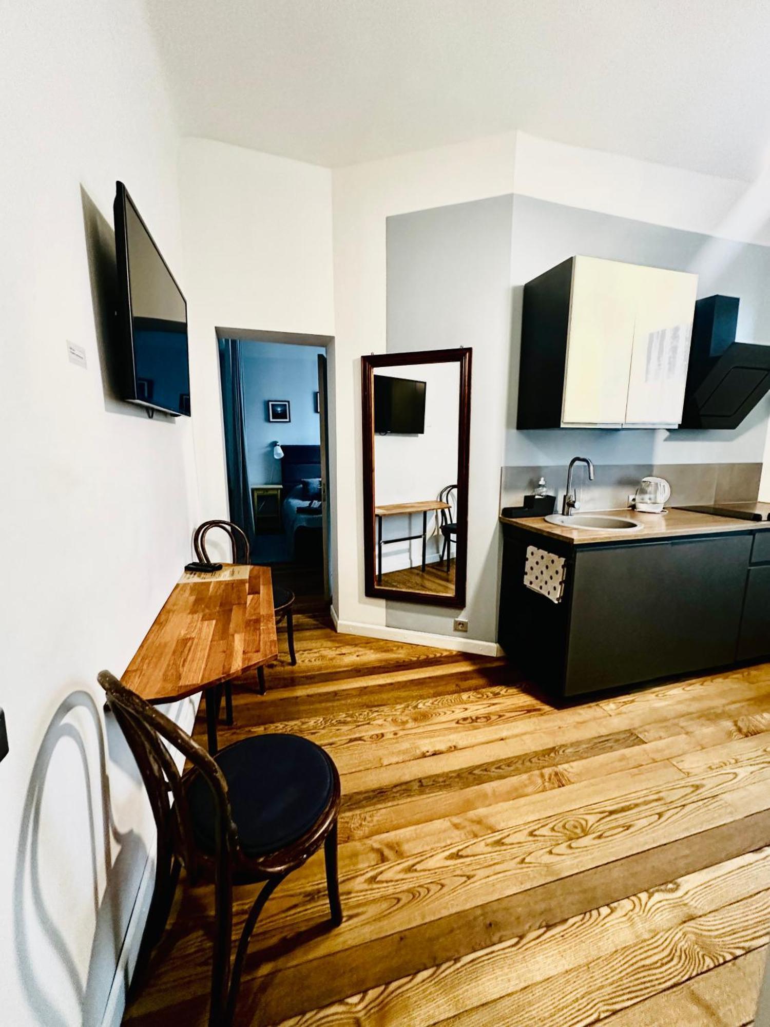Baltic Design Apartments With Free Parking And Self Check In リガ エクステリア 写真